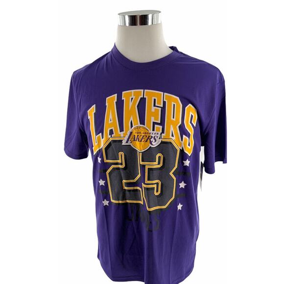 NBA Lakers Lebron James #23 T-Shirt Mens M Sporty Activewear Basketball Tee NWT - Picture 1 of 6